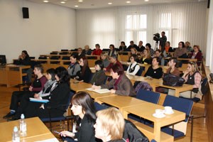 Slika Fotografije/Opcenite fotografije/prevencija/tribina-25112011.jpg